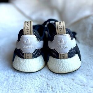 Adidas women’s NMD R1 size 6